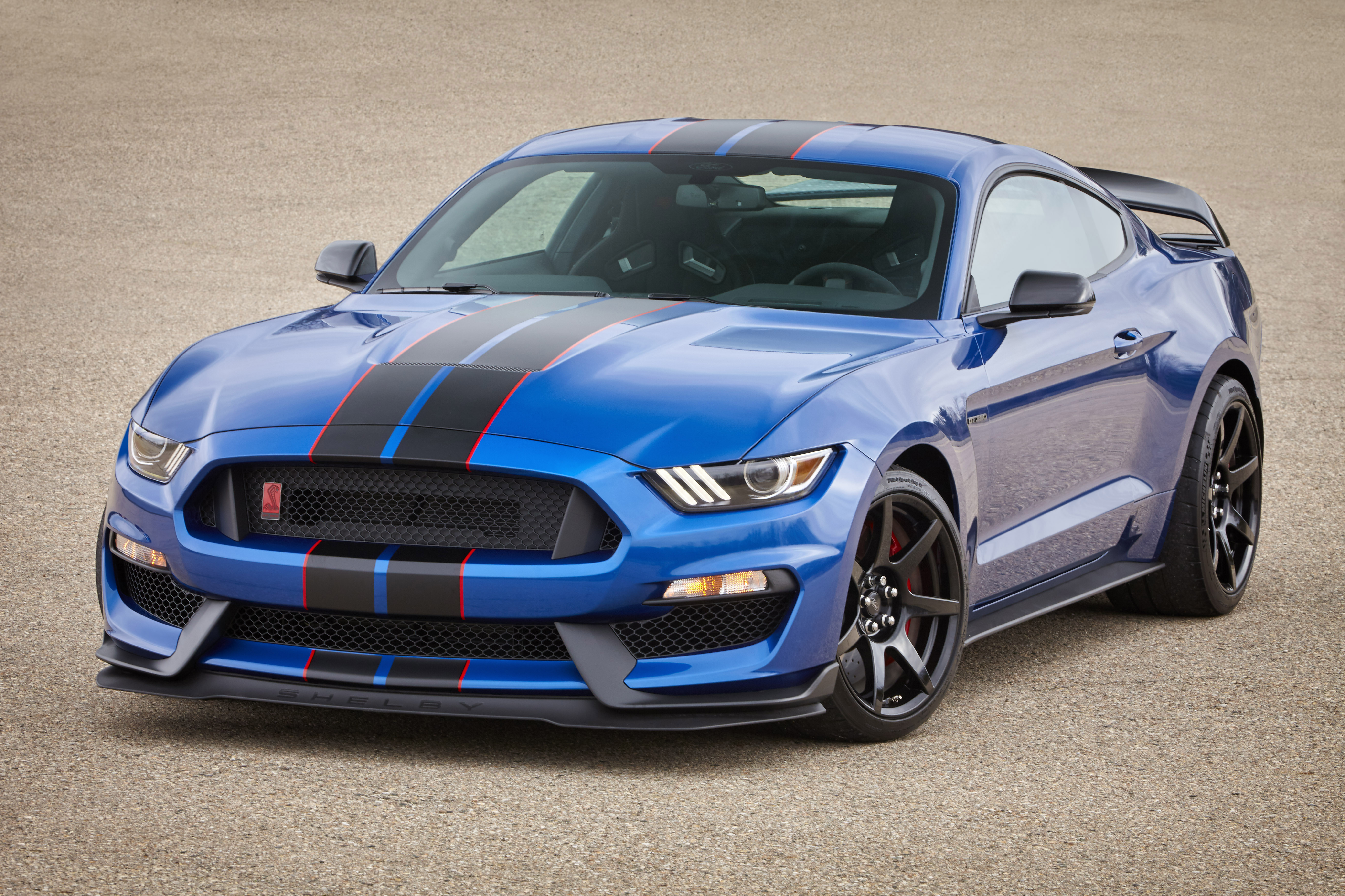 Форд Мустанг Shelby gt350